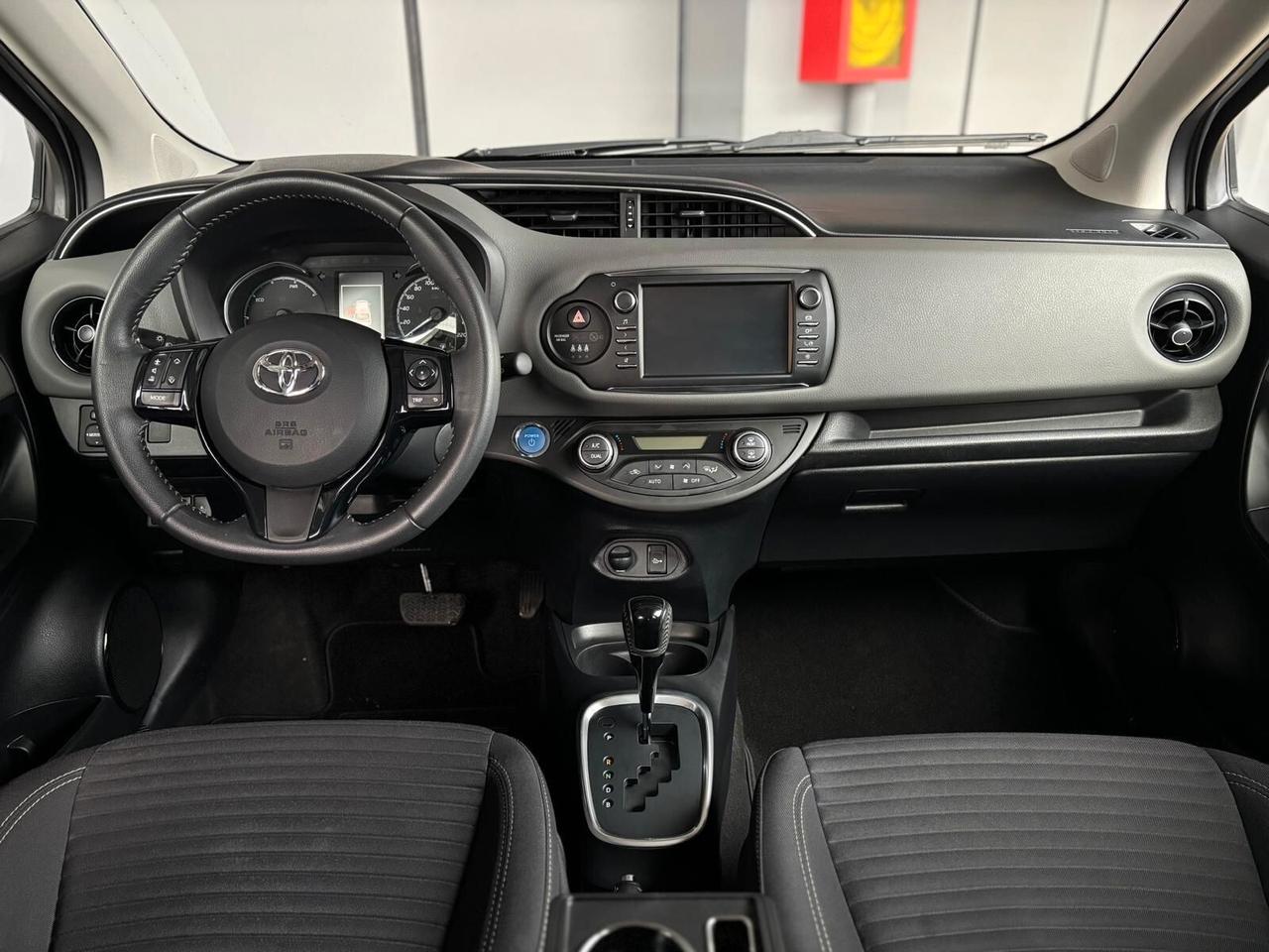 Toyota Yaris 1.5 Hybrid 5 porte Business