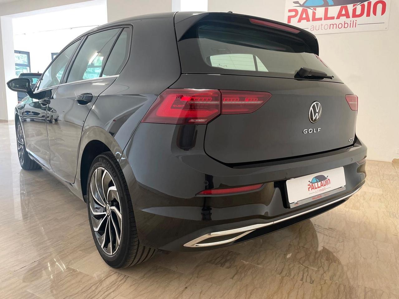 Volkswagen Golf 1.5 eTSI 130 CV EVO ACT DSG Style