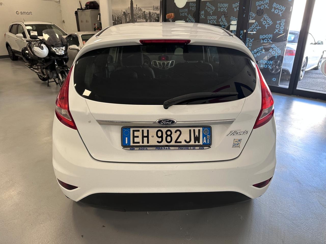 FORD FIESTA 1.4 BENZINA GPL