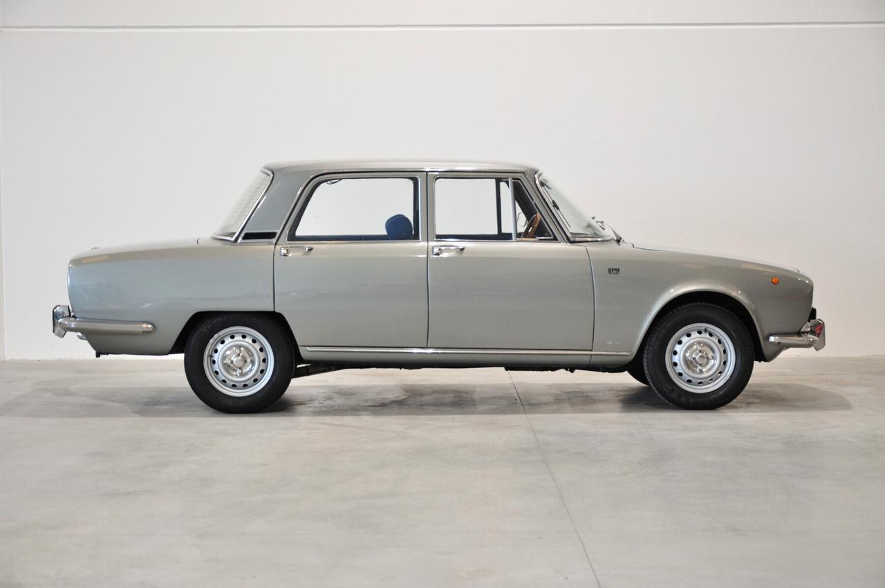 Alfa Romeo 2000 berlina targhe nere ASI CRS