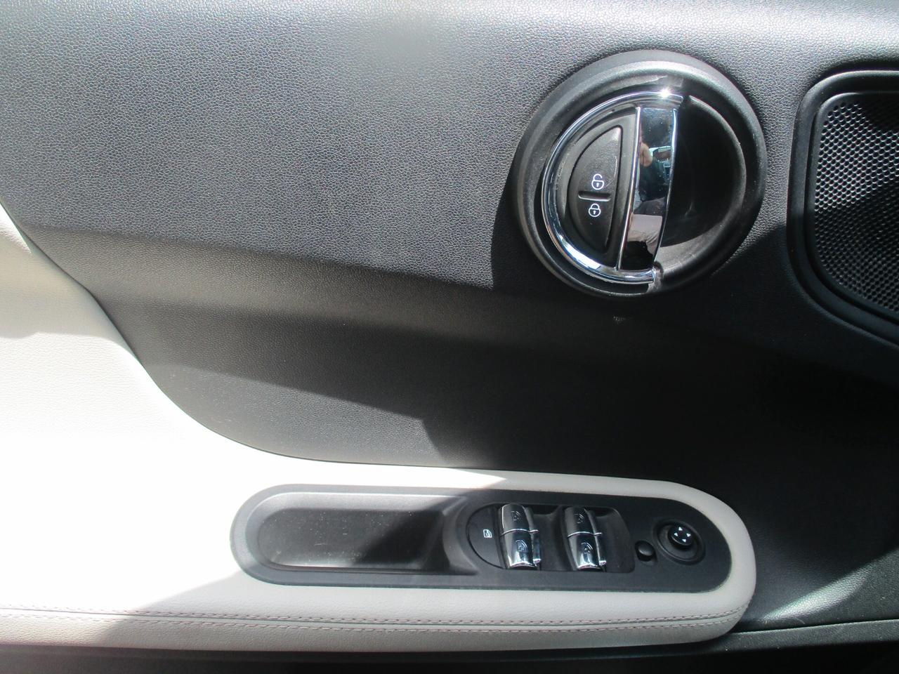 Mini Cooper D Countryman Mini 2.0 Cooper D Business Countryman Automatica