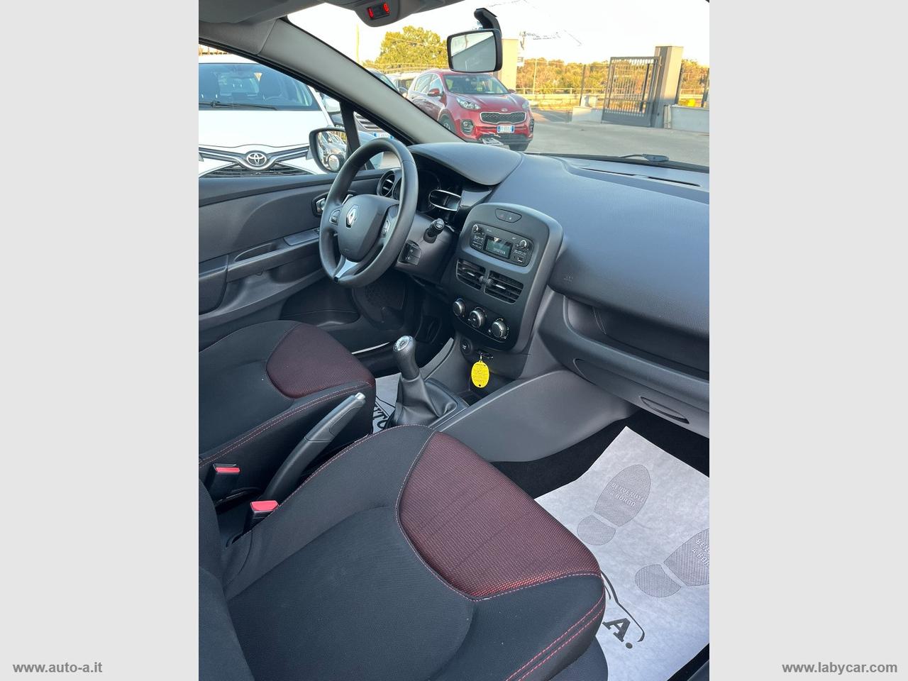 RENAULT Clio 1.2 75 CV 5p. Wave