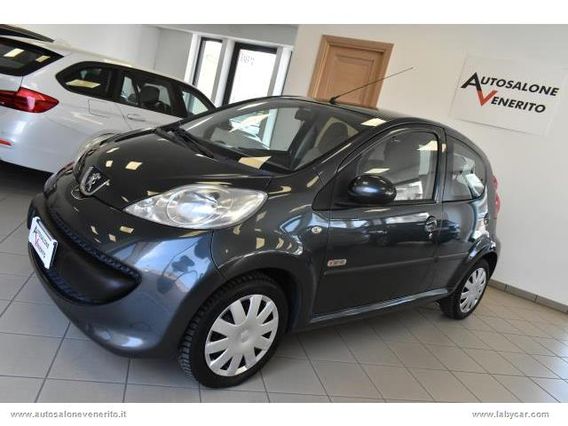 PEUGEOT 107 1.0 68 CV 5p. Sweet Years