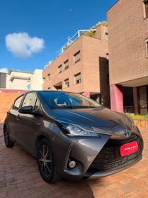 Toyota Yaris 1.5 Hybrid 5 porte Business Telecamera cerchi in lega 15 gomme nuove 4 stagioni