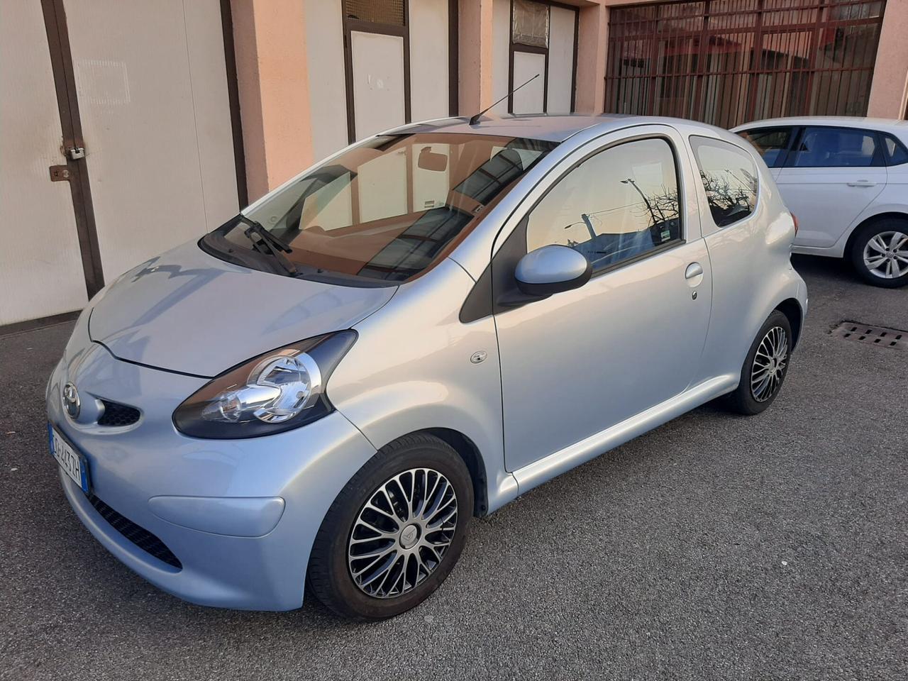 Toyota Aygo 1.0 12V VVT-i 3 porte Sol - Si Permuta Ok Neopatentato