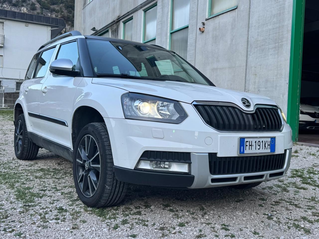 Skoda Yeti 2.0 TDI SCR 110 CV 4x4 Style Plus NEOPATENTATI