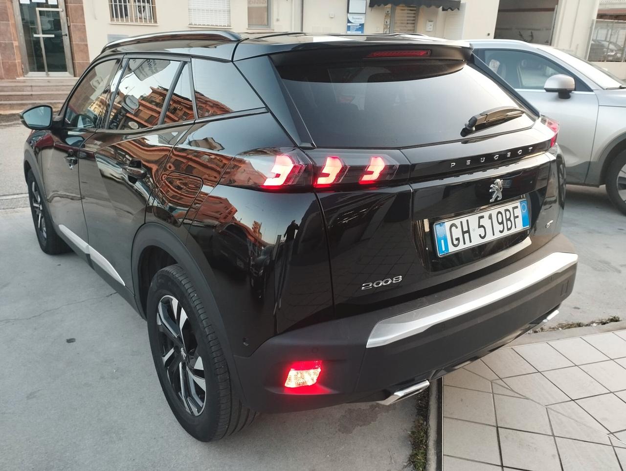 Peugeot 2008 PureTech 130 S&S GT