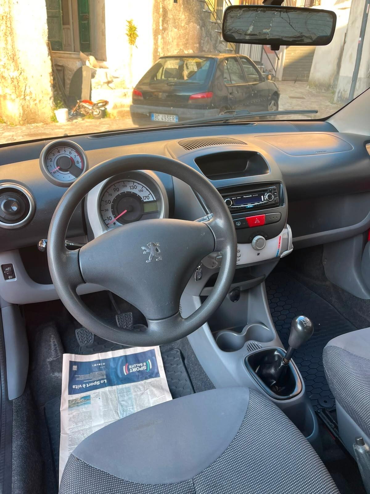 Peugeot 107 1.0 68CV 5p. Sweet Years