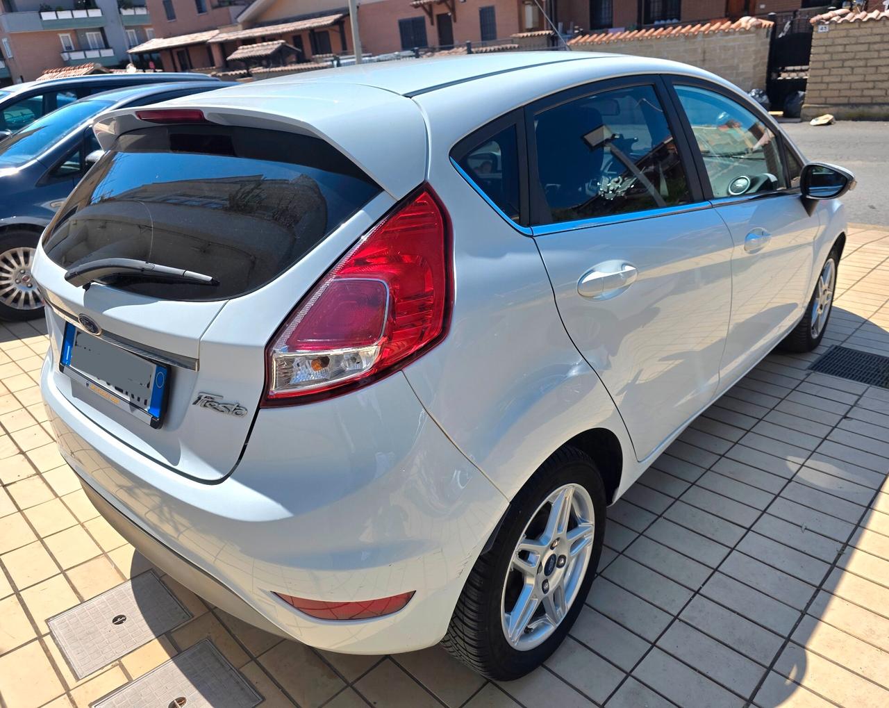 Ford Fiesta 1.4 5p. Bz.- GPL Titanium