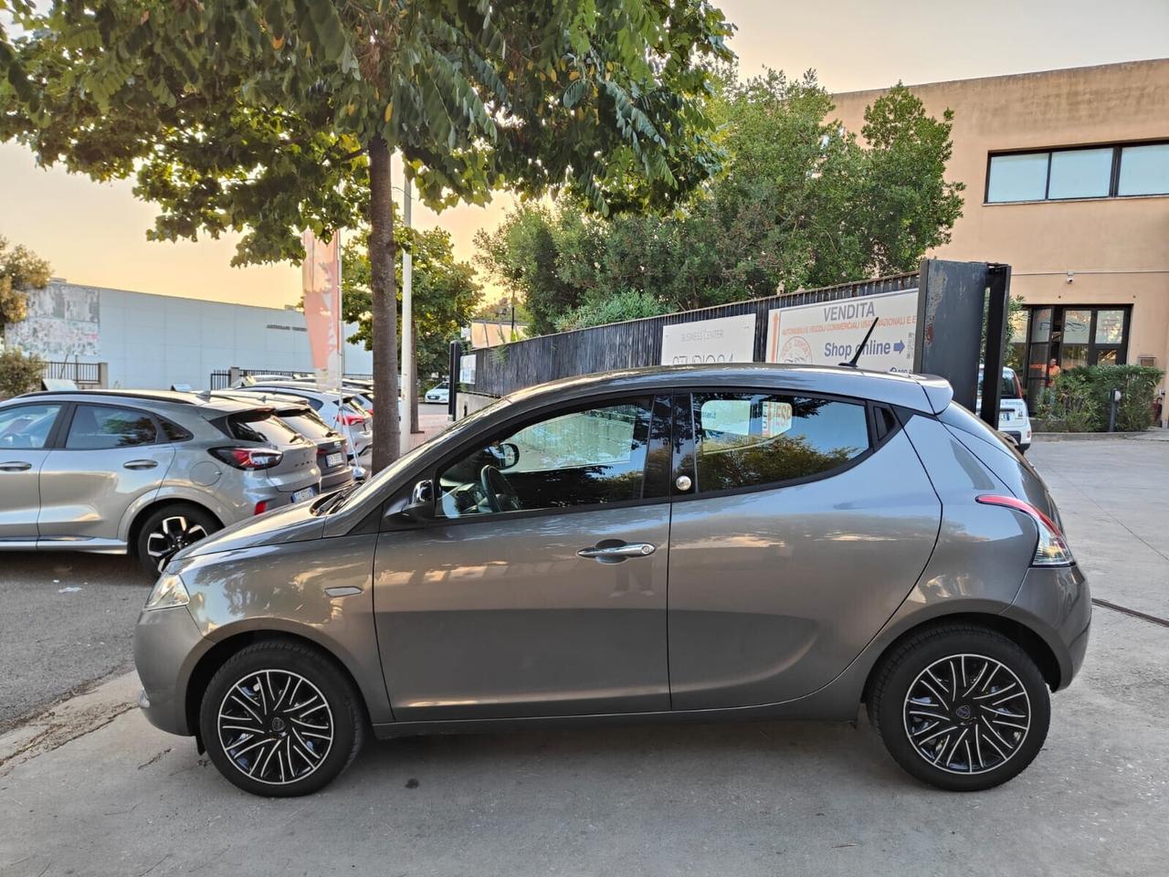 Lancia Ypsilon 1.2 BENZ/ GPL Gold NEOPATENTATI