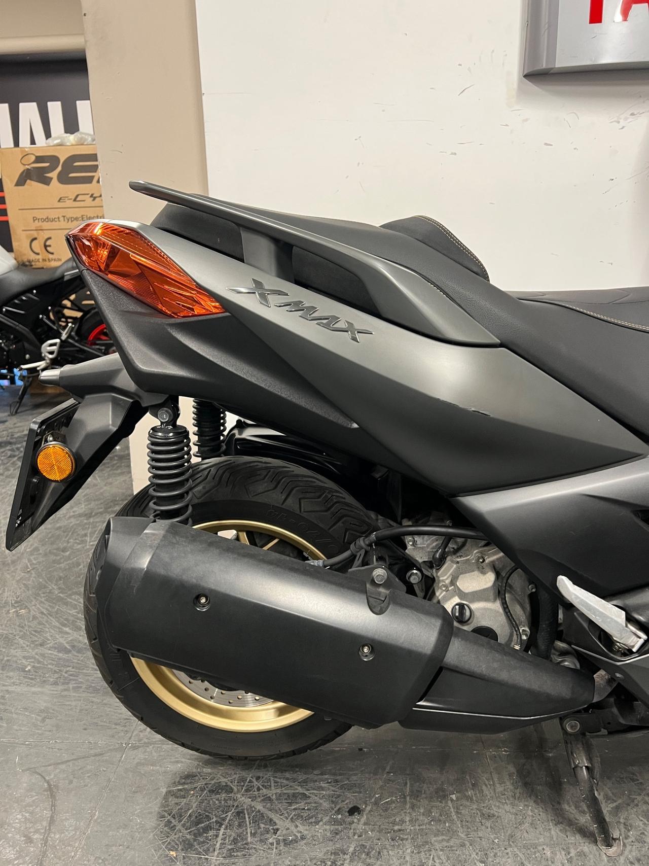 Yamaha X-Max 300 tech max