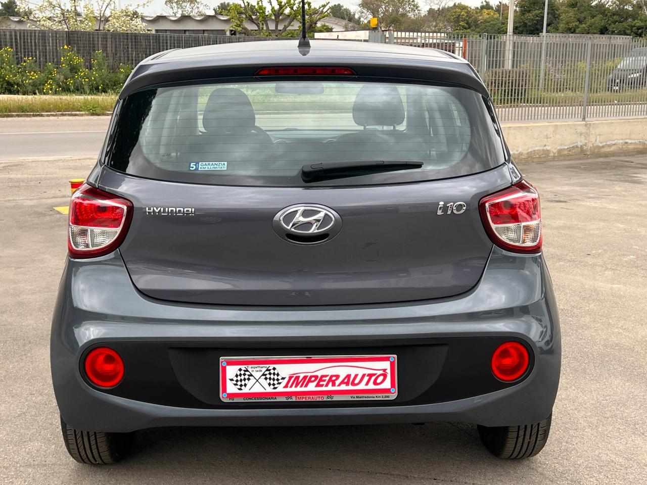 Hyundai i10 1.0 LPGI Econext Login GARANZIA