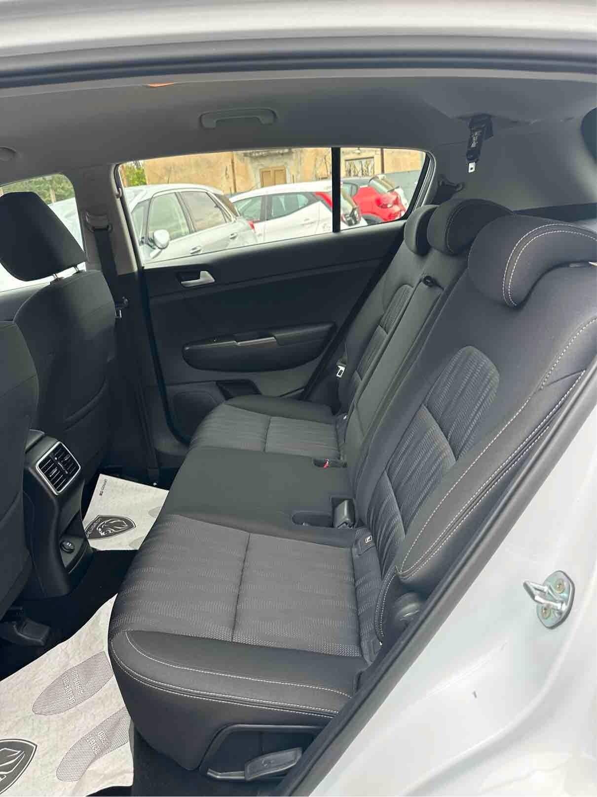 Kia Sportage 1.6 CRDI 115 CV 2WD Business Class CAMBIO AUTOMATICO