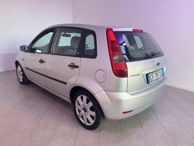 FORD Fiesta 1.4 16V 5p. Ghia