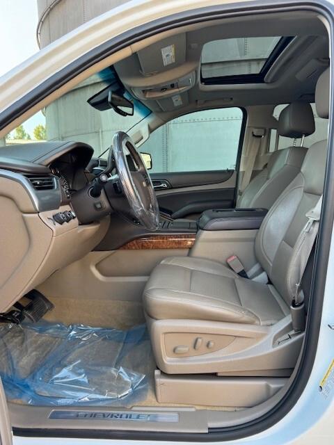 Chevrolet Suburban LTZ 5.3L V8