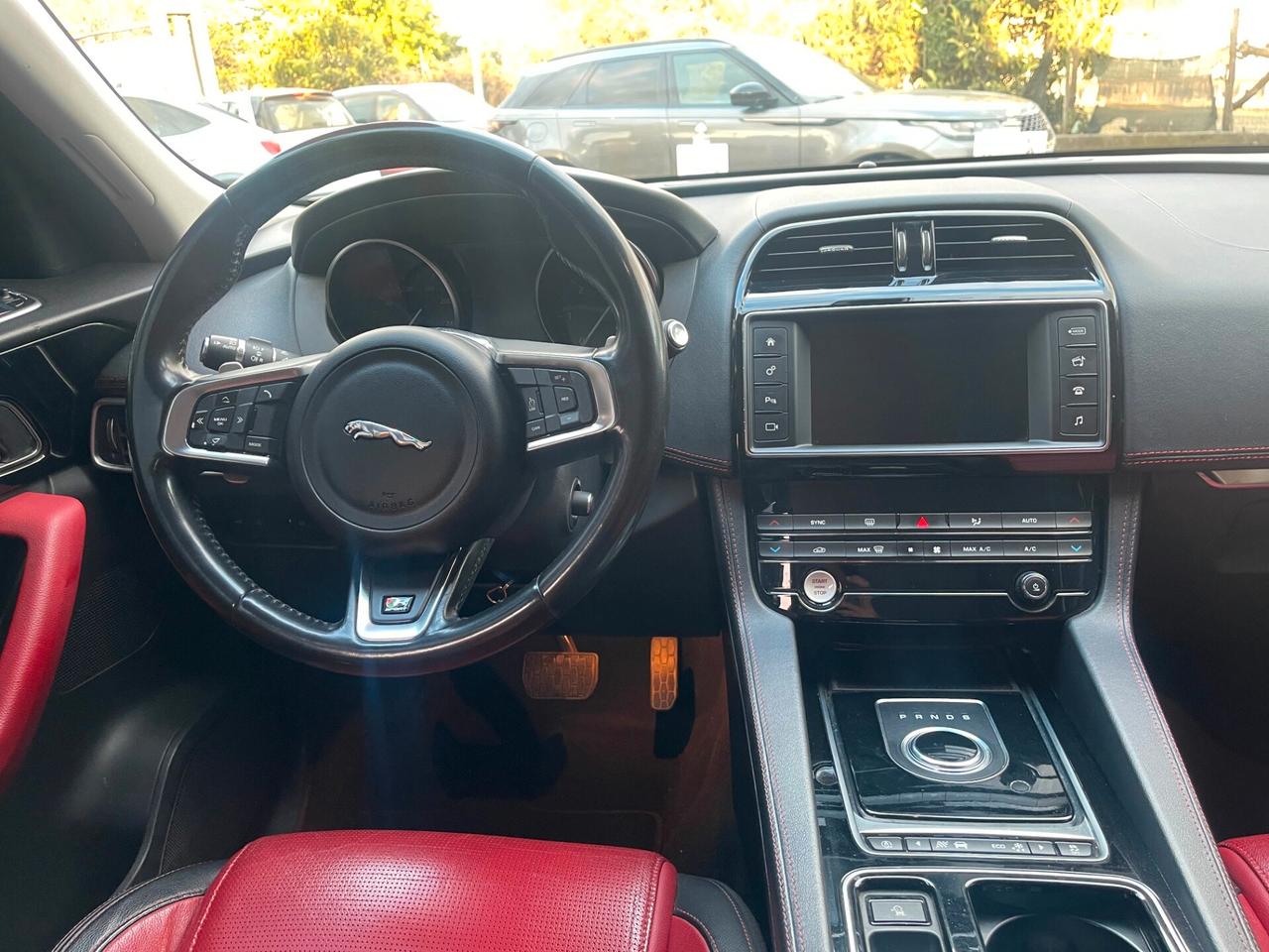 JAGUAR F-Pace (X761) F-Pace 2.0 D 180 CV ...