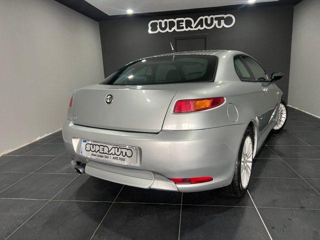 ALFA ROMEO GT 1.9 JTD MJT Distinctive