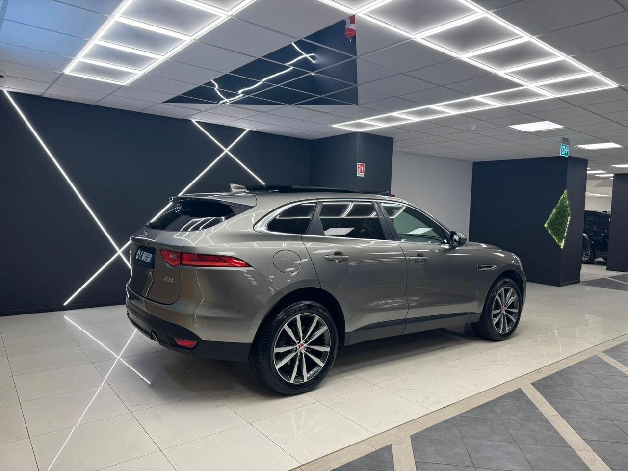Jaguar F-Pace 3.0 D V6 300 CV AWD aut. Portfolio