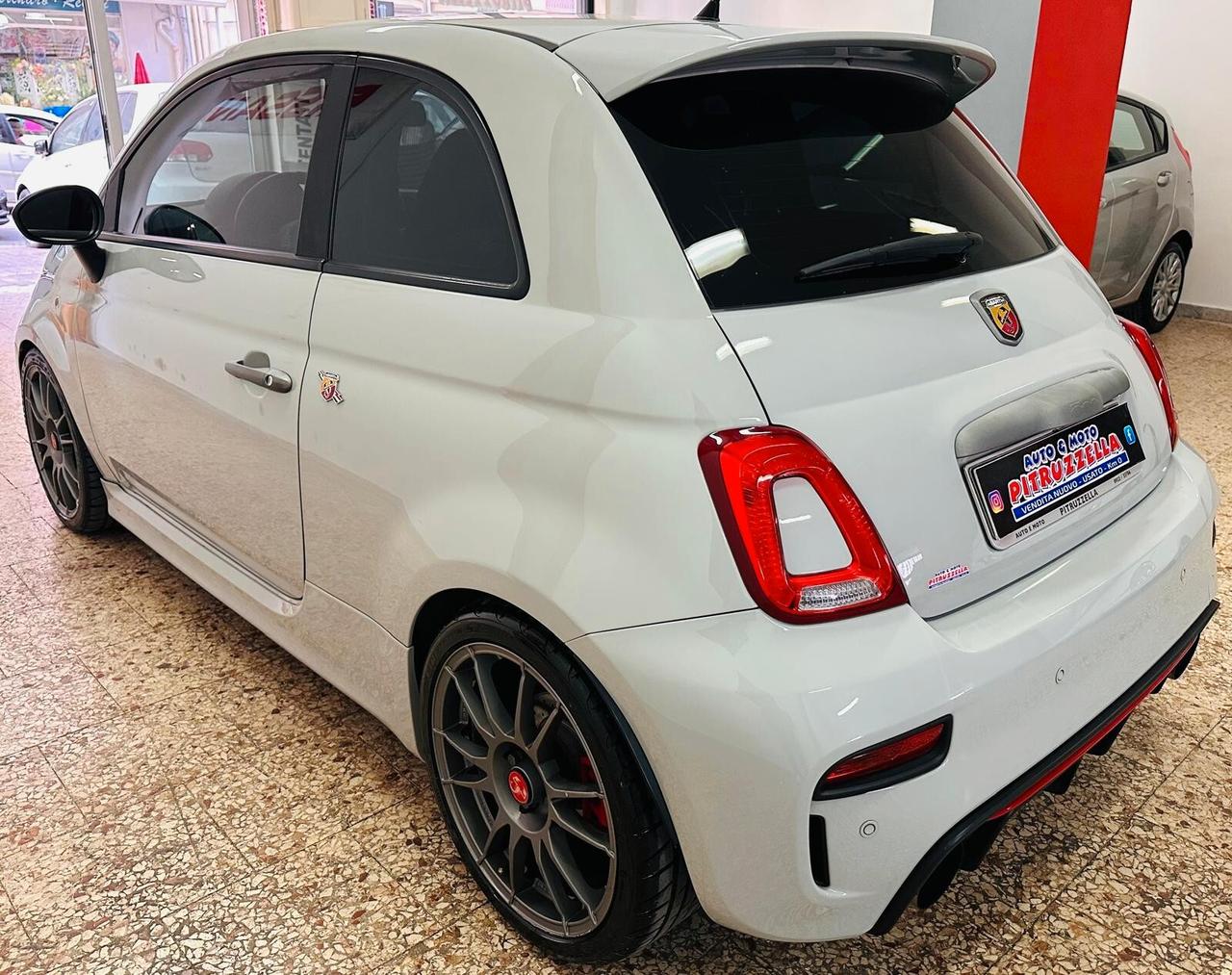 Abarth 500 1.4 Turbo T-Jet 135CV**