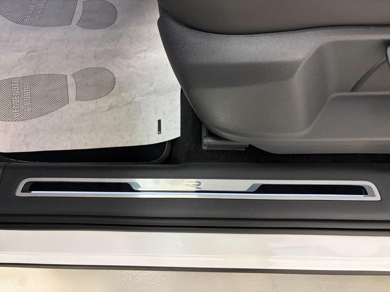 Volkswagen Tiguan 2.0 TDI 150 CV SCR DSG R-Line