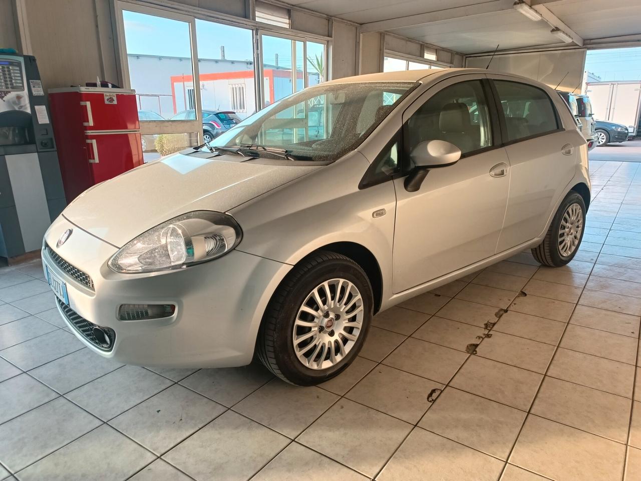 Fiat Punto Evo virgin radio