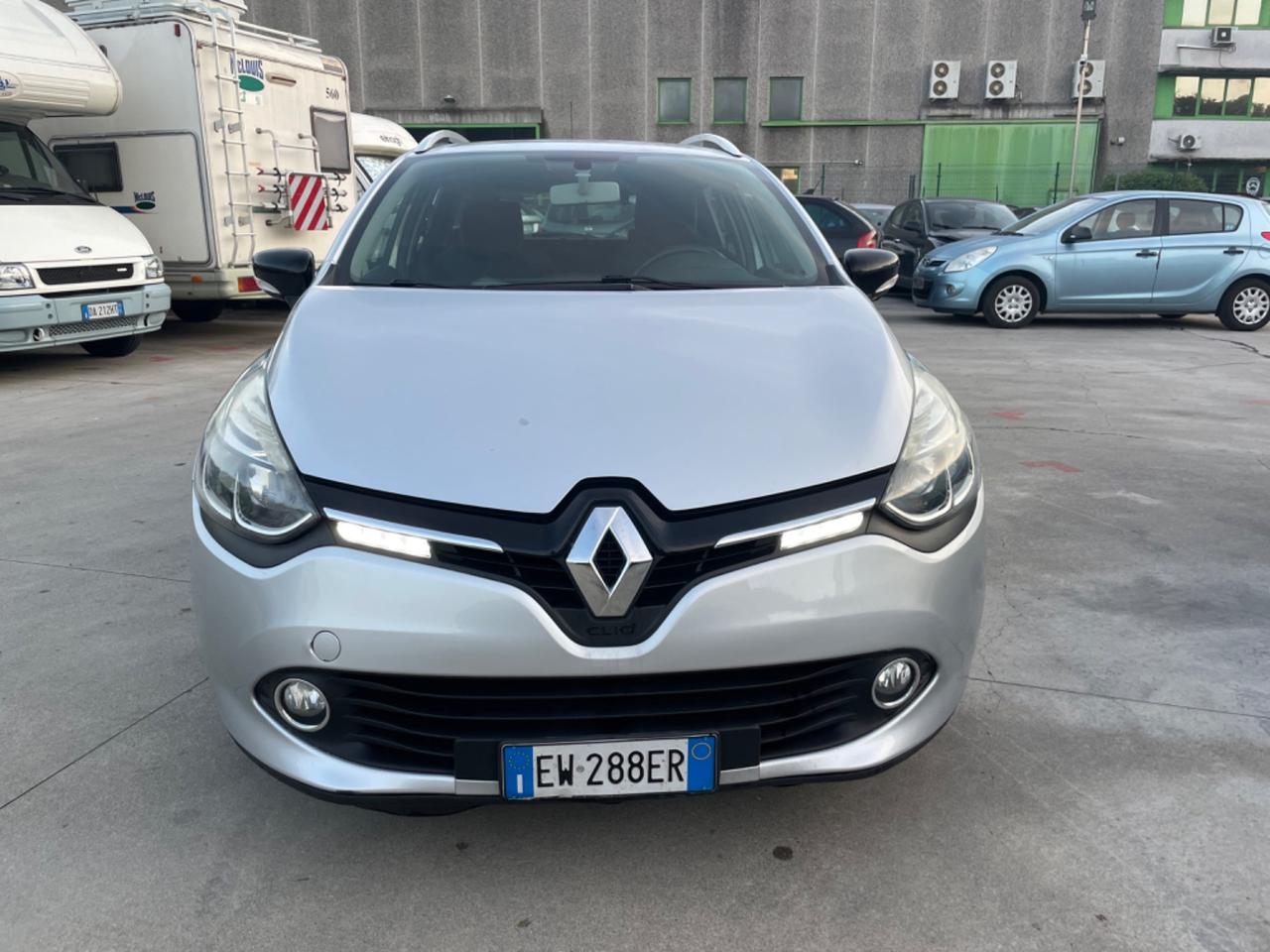 Renault Clio Sporter 1.5 dCi 8V 75CV Costume National