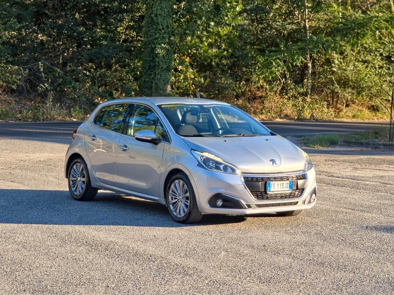 Peugeot 208 BlueHDi 75 5 porte Allure E6B Manuale NEO 2016