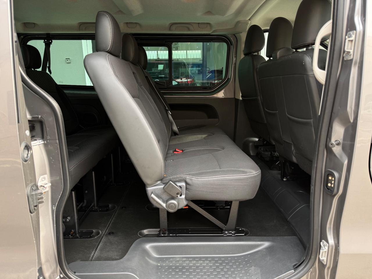 Opel Vivaro 1.6DCTI 125cv 9 Posti