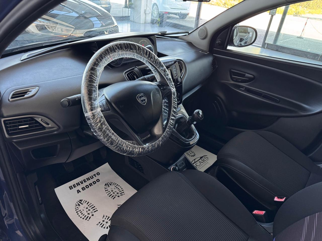 Lancia Ypsilon 1.2 69 CV 5 porte Gold
