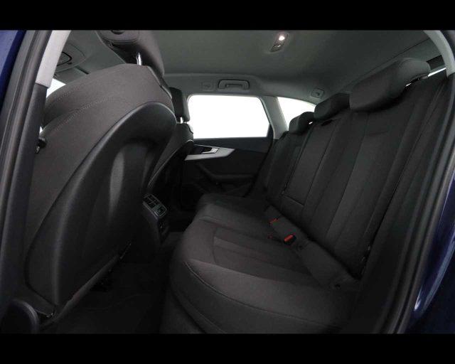 AUDI A4 Avant 35 TFSI S tronic S line edition