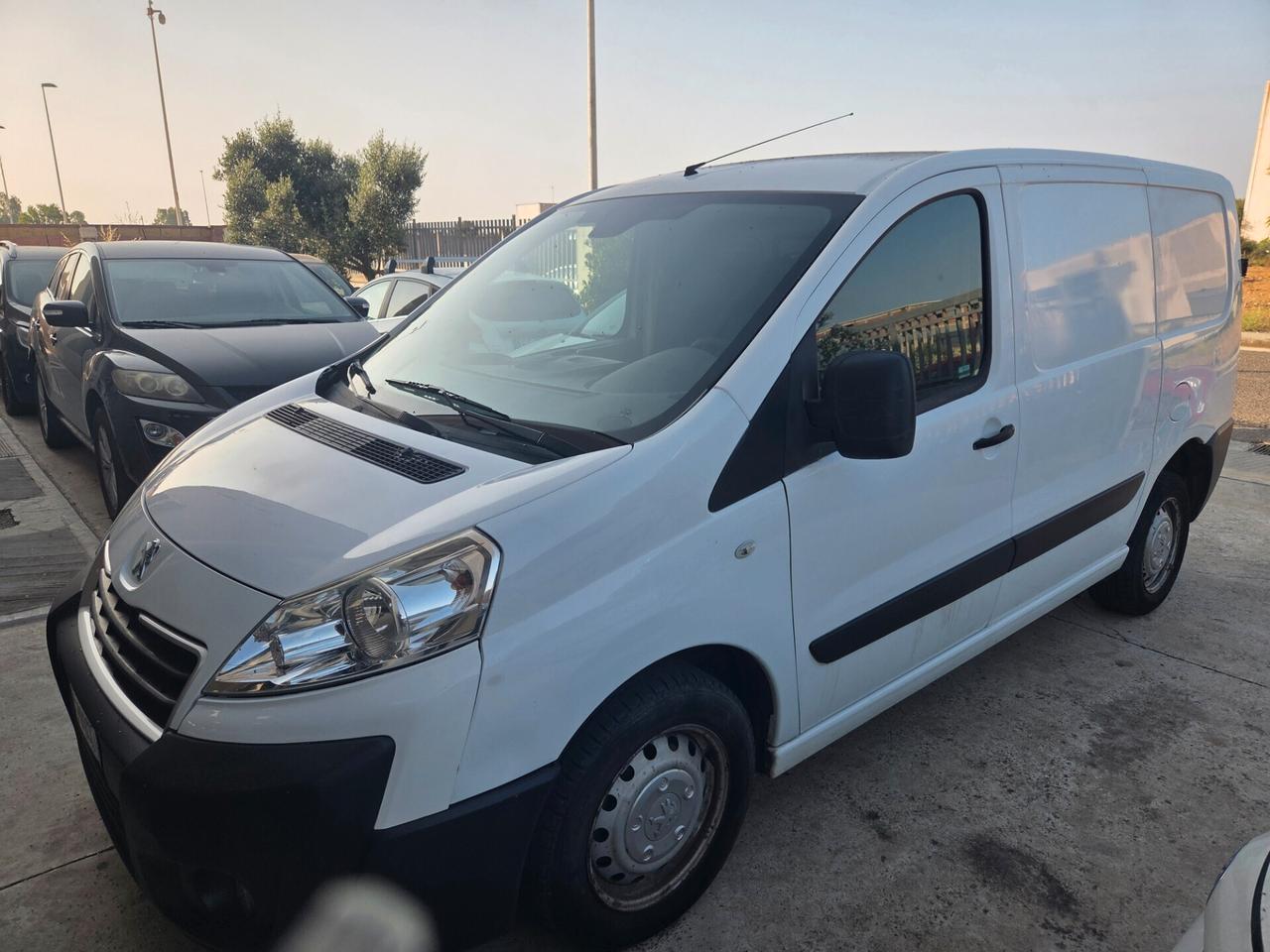 PEUGEOT EXPERT 2000 HDI 130CV 2014