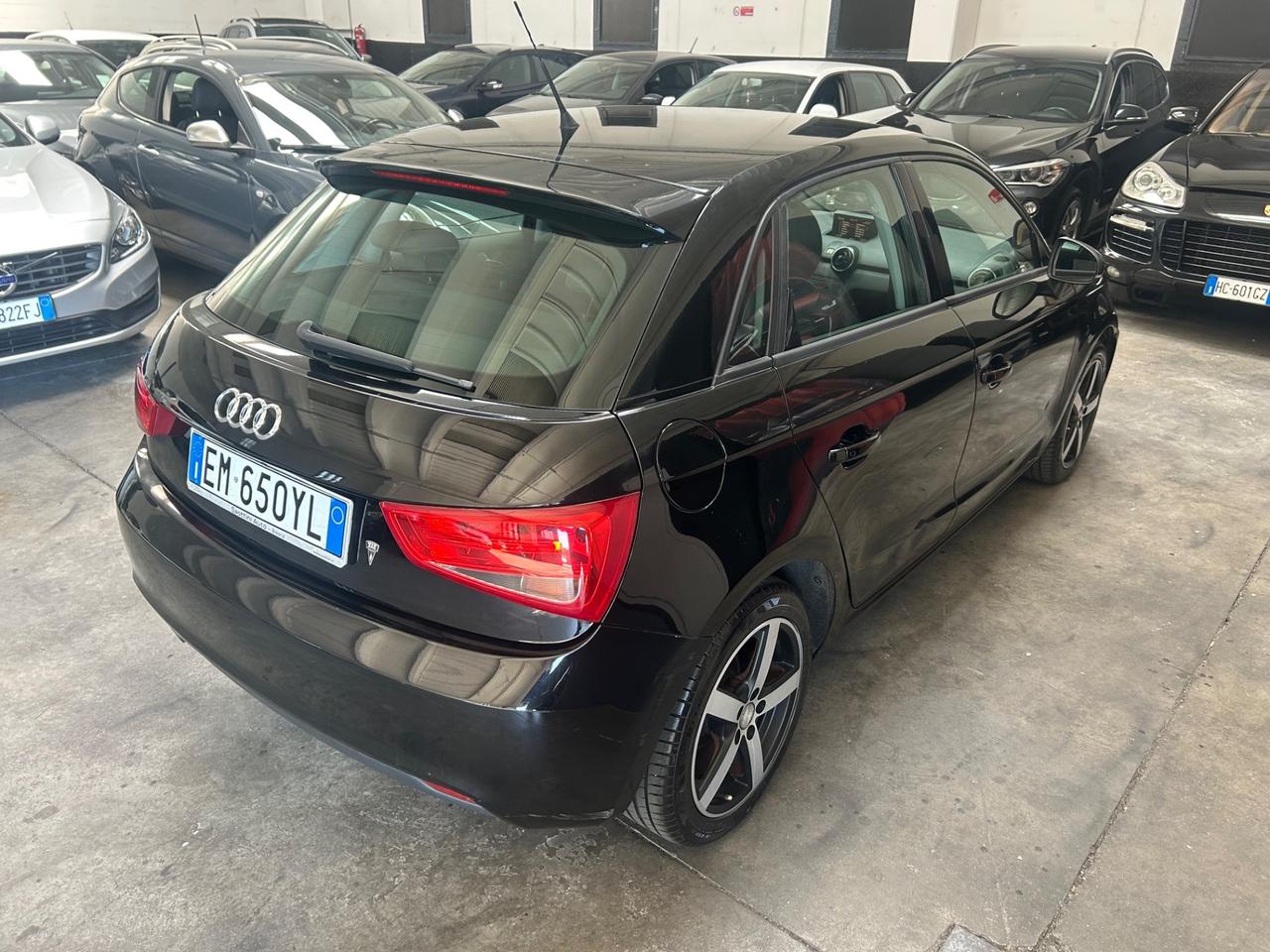 Audi A1 SPB 1.6 TDI 90cv S tronic Attraction neopatentati