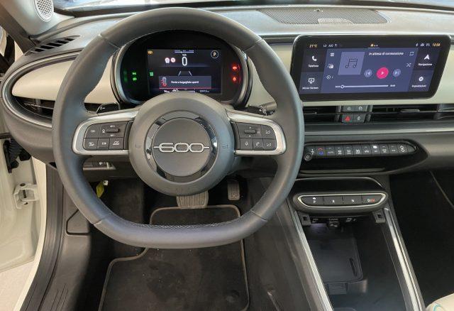 FIAT 600 1.2 Hybrid 110 CV DCT MHEV La Prima