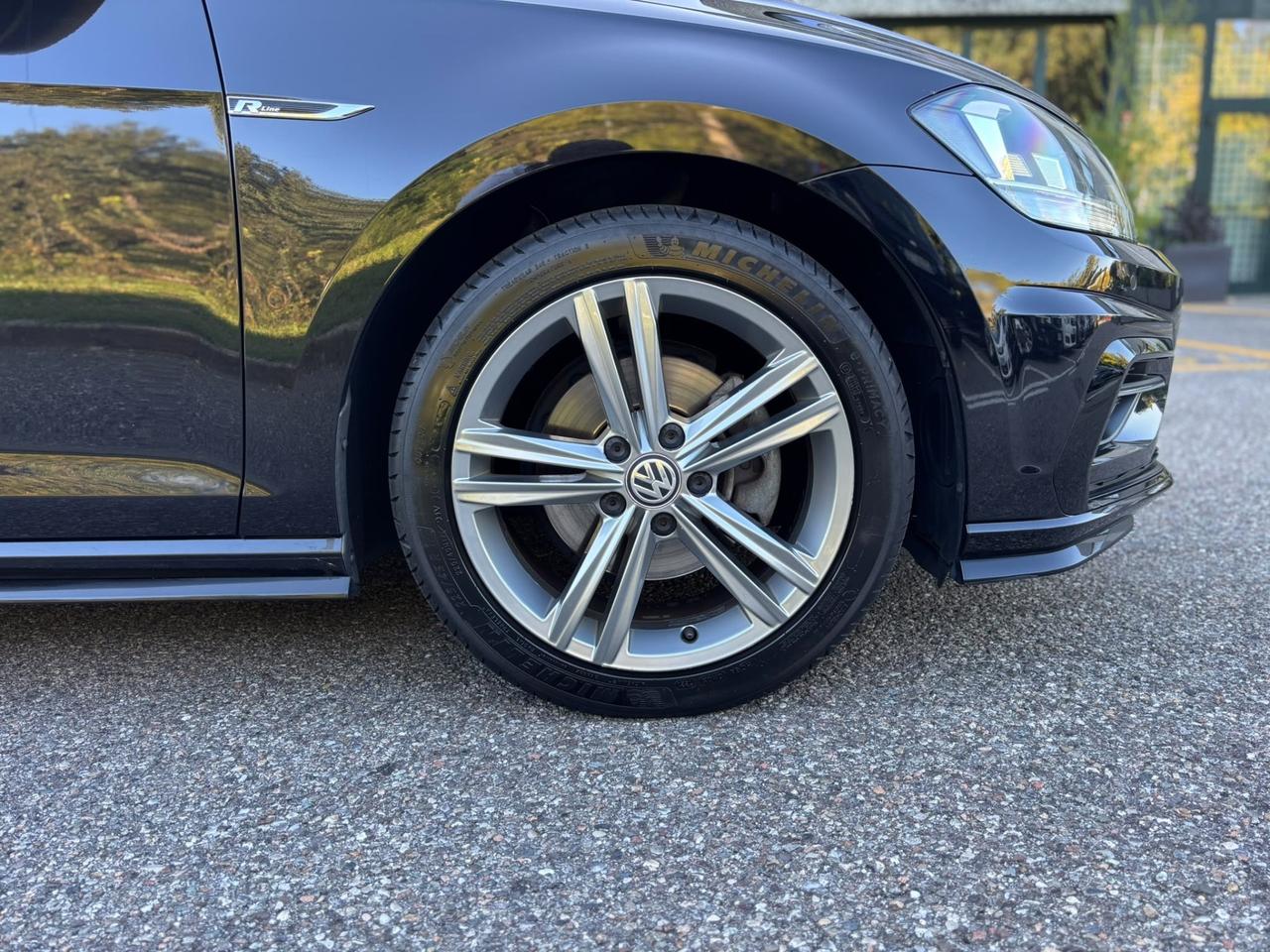 Volkswagen Golf 1.4 TSI 125CV DSG 5p. Executive BlueMotion Technology R-LINE