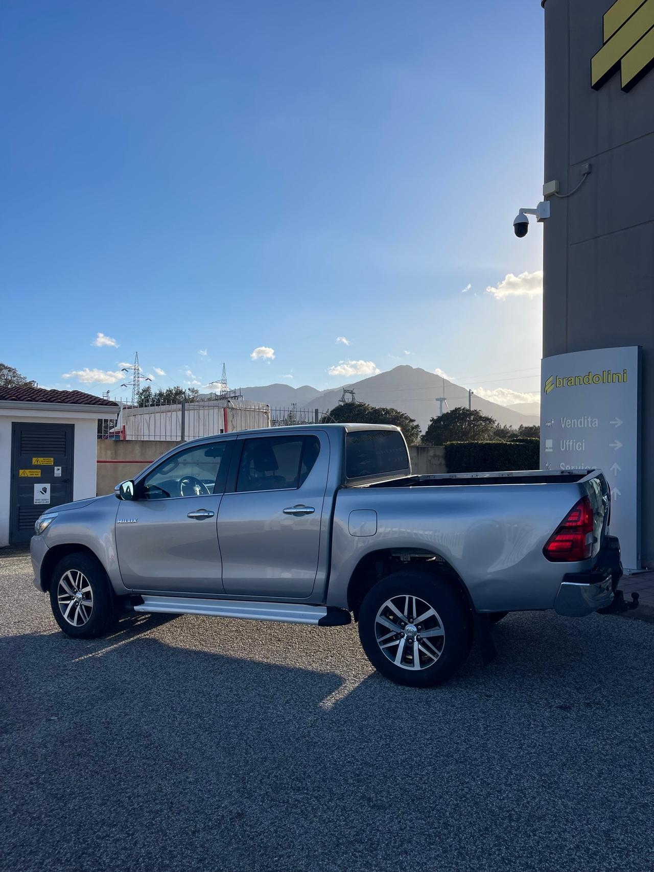 TOYOTA Hilux 2.4D4D EXECUTIVE my17"