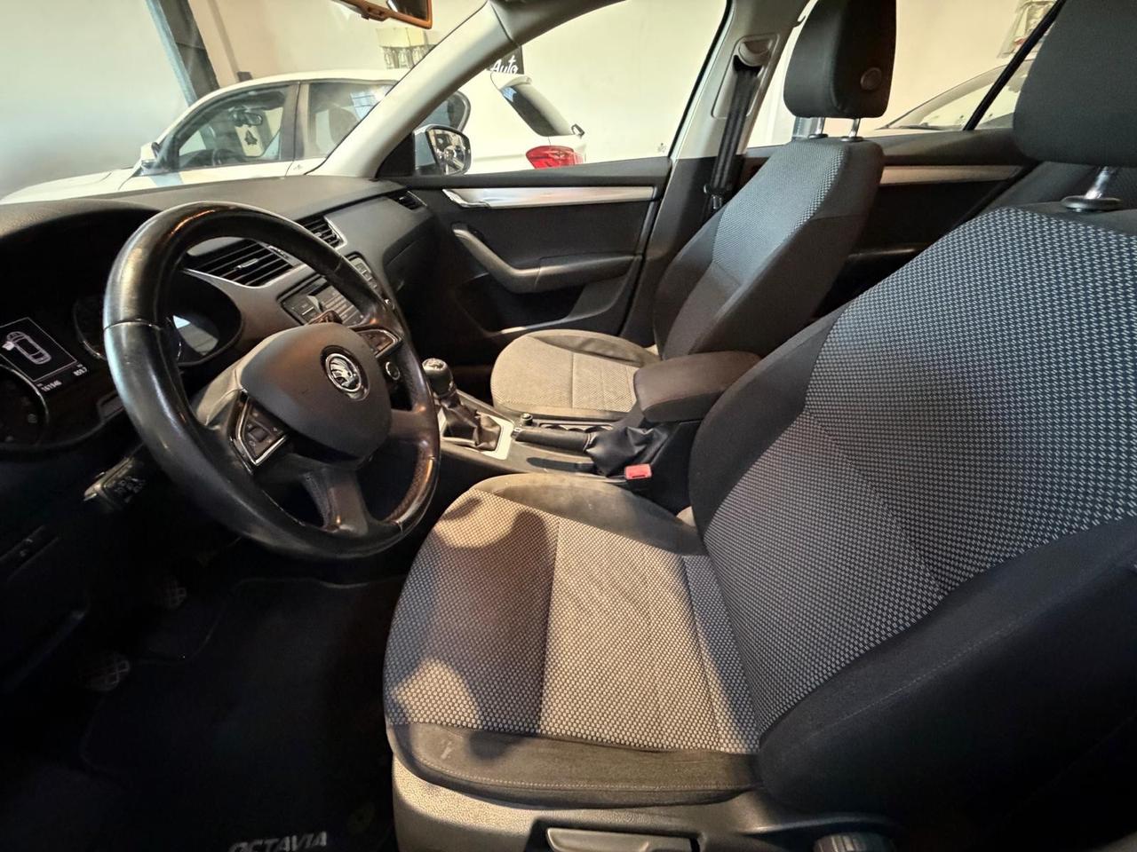 Skoda Octavia 1.6 TDI CR 105 CV Wagon Ambition