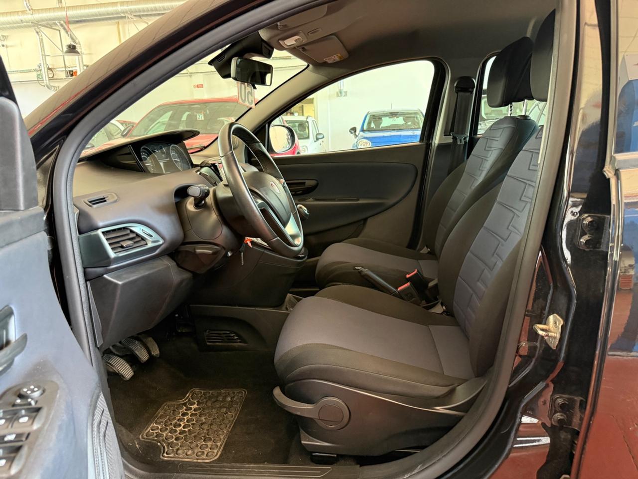 Lancia Ypsilon 1.0 FireFly 5 porte S&S Hybrid Gold PREZZO SENZA VINCOLI