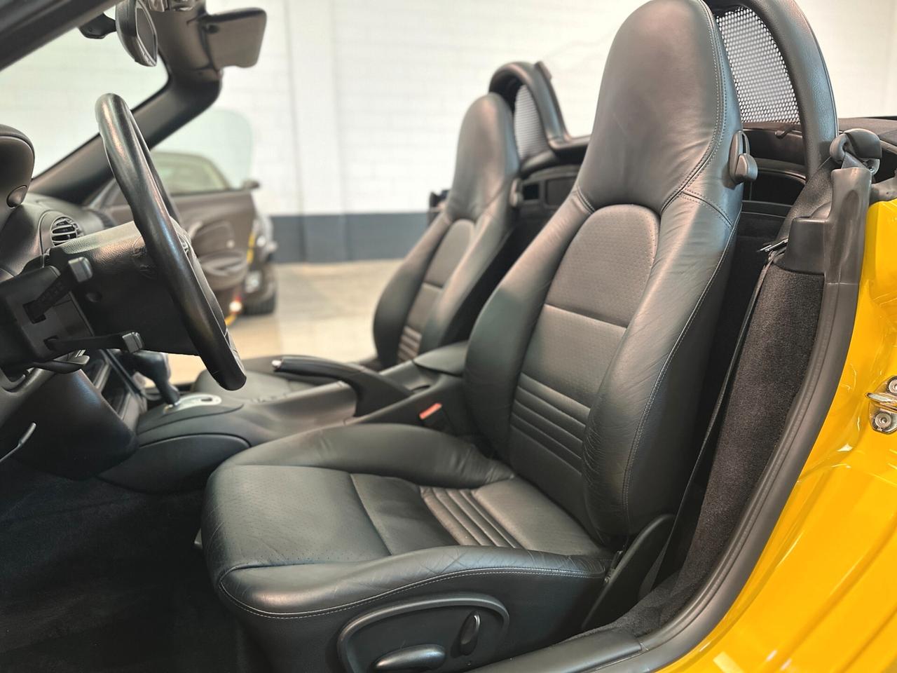 Porsche Boxster 2.7i 24V cat
