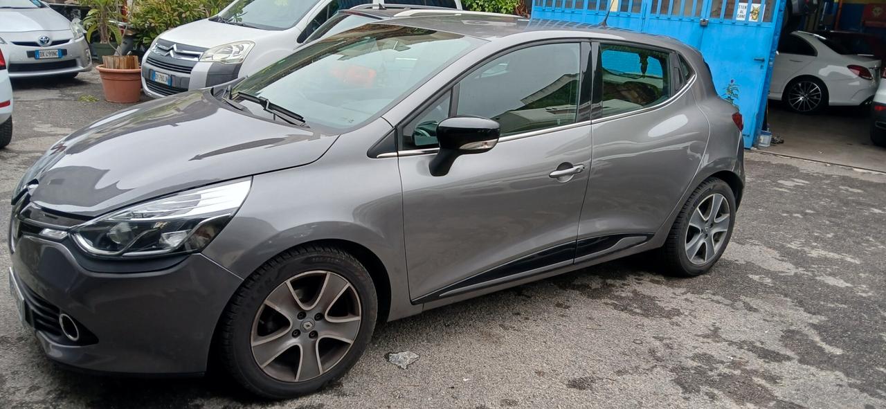 Renault Clio 1.2 75CV 5 porte Costume National