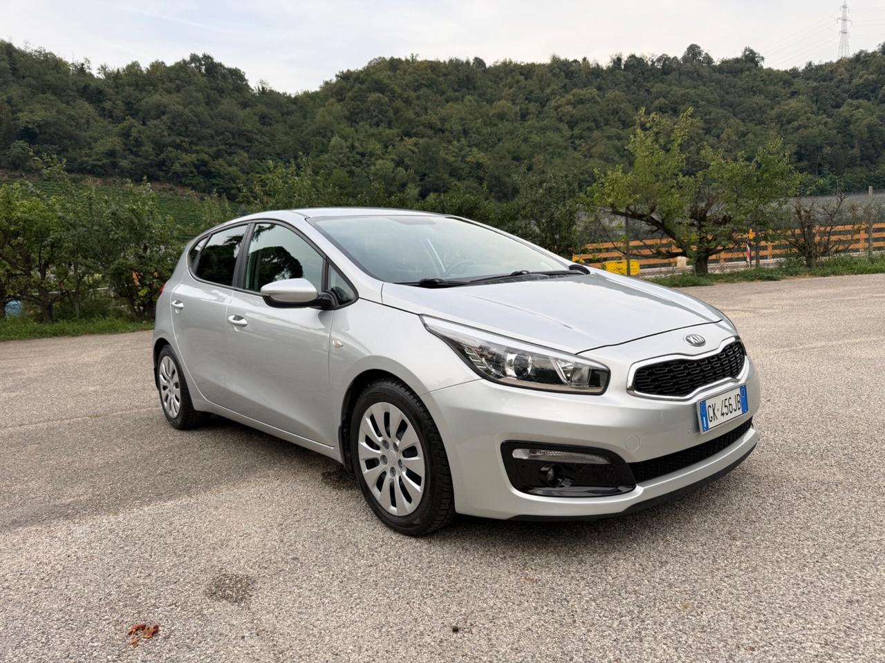 Kia Ceed cee'd 1.4 CRDi 5 porte Cool