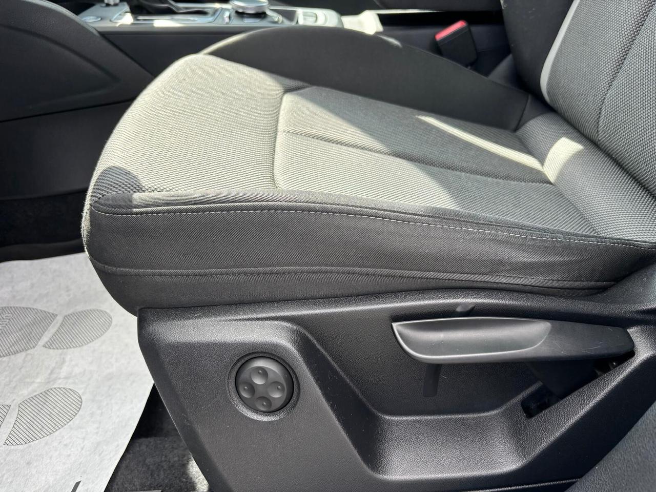 Audi Q2 35 TDI quattro S tronic Identity Black