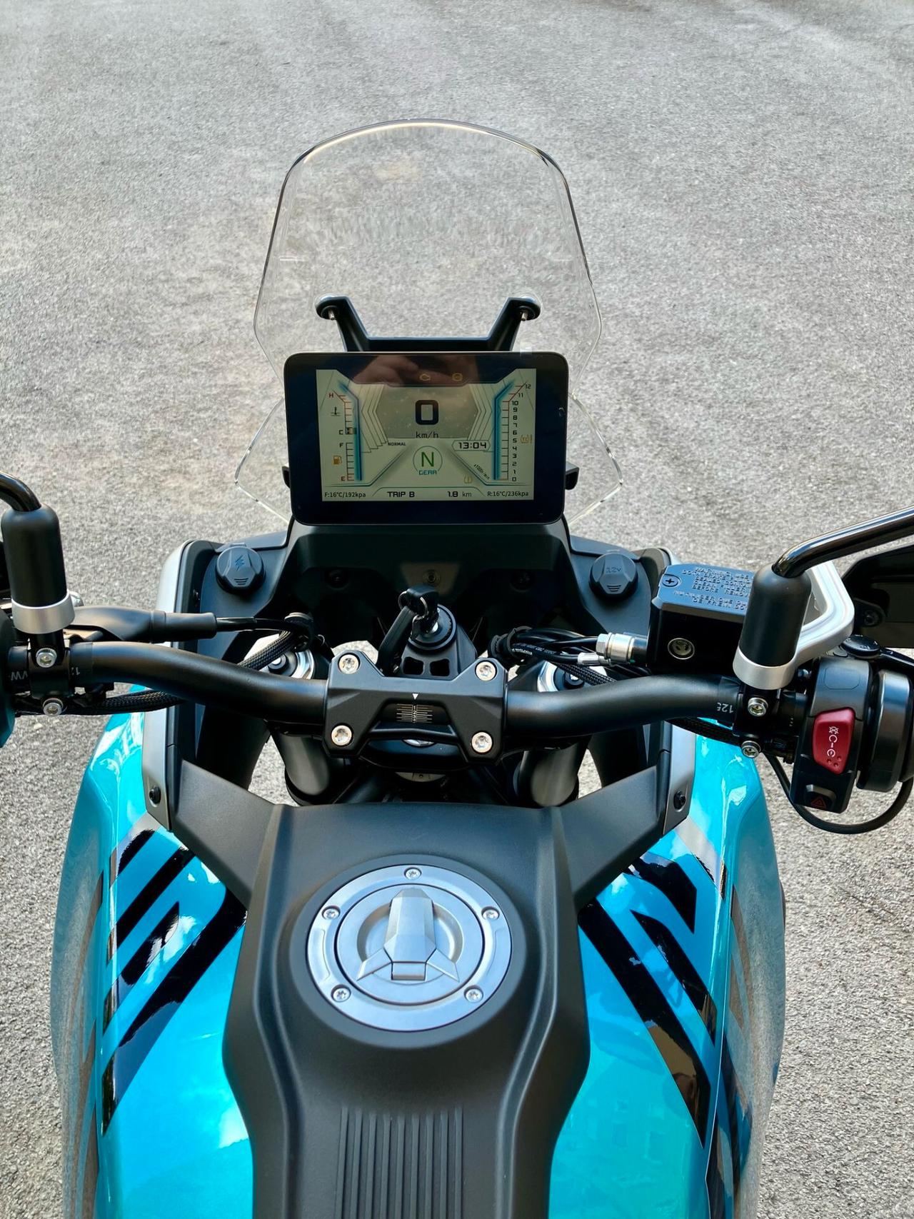 QJ MOTOR SRT 600 SX