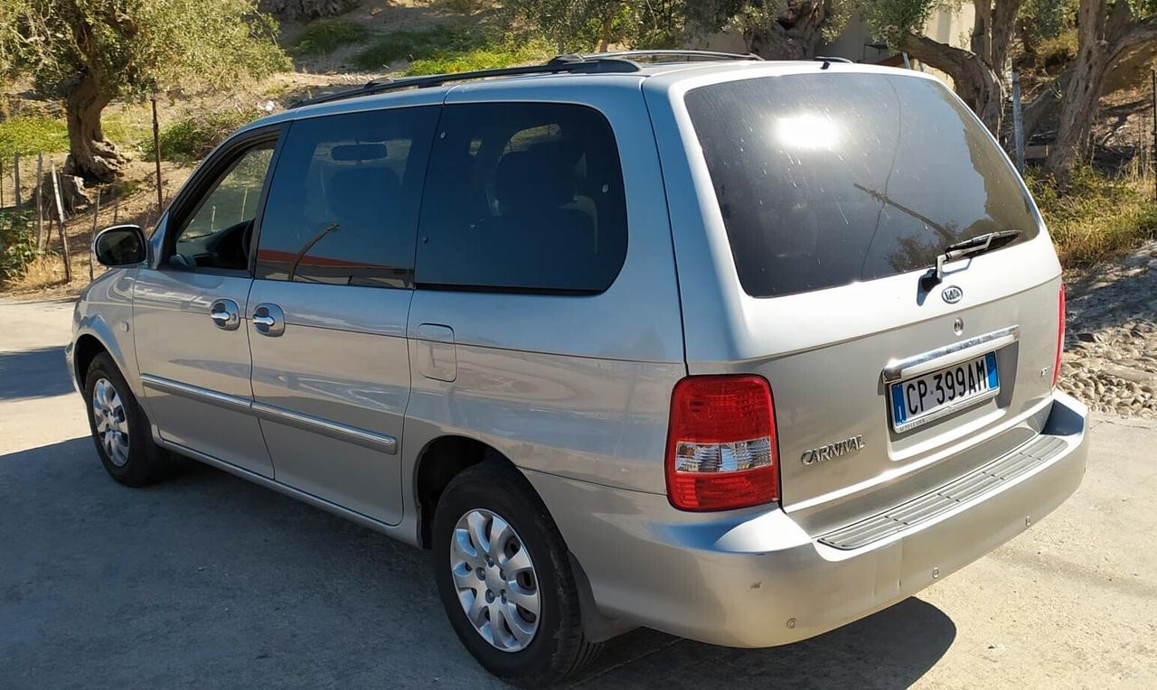 Kia Carnival 2.9 16V CRDi cat Class