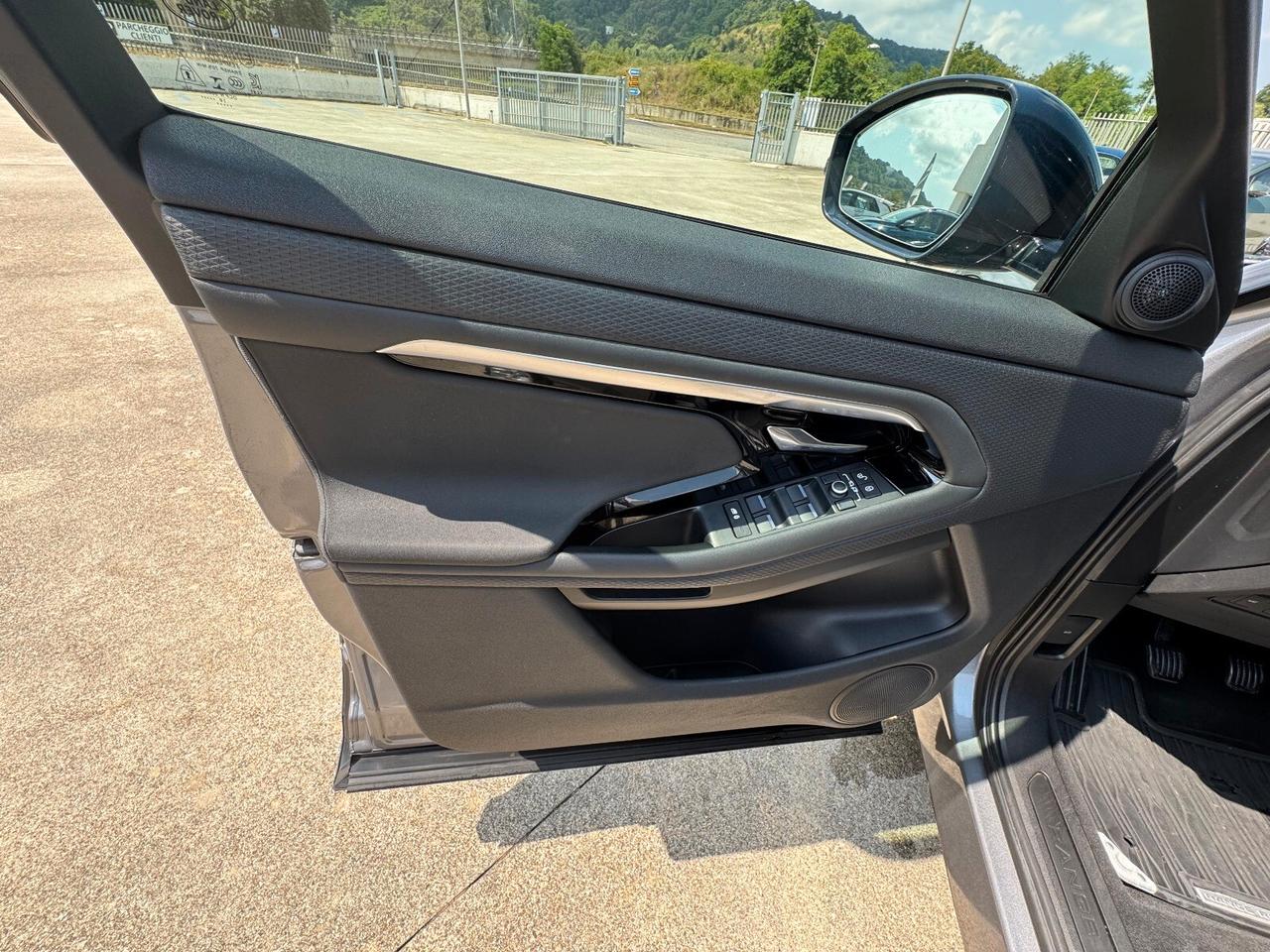 Land Rover Range Rover Evoque 2.0D I4-L.Flw 150 CV Dynamic Autocarro