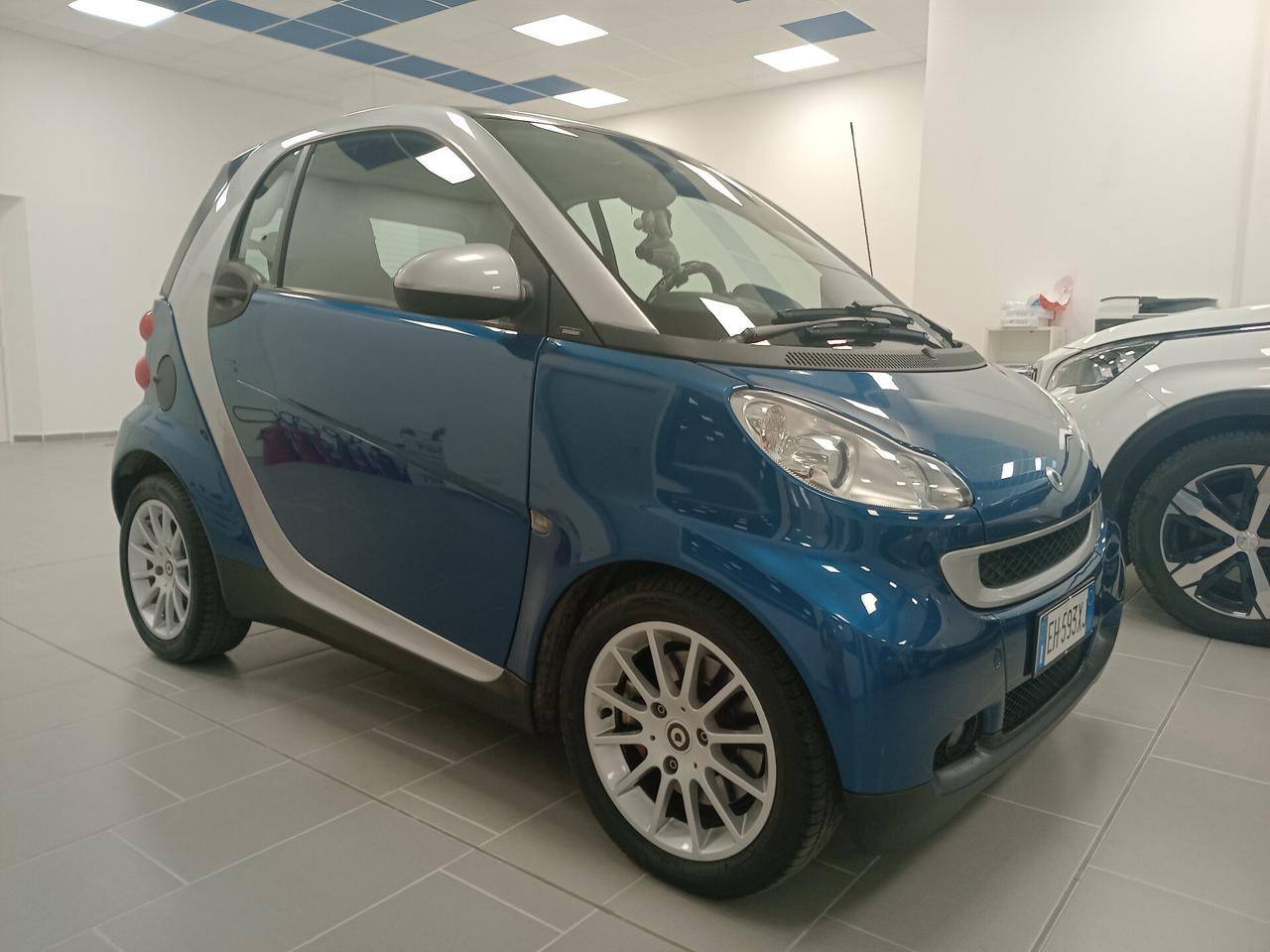 Smart ForTwo 1000 52 kW MHD coupé passion