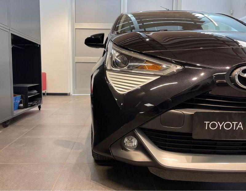 Toyota Aygo Connect 1.0 VVT-i 72 CV 5 porte x-play