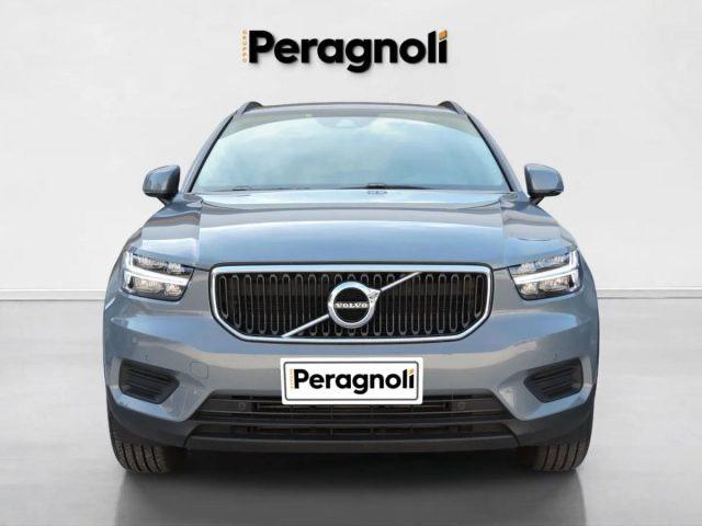 VOLVO XC40 T2 MOMENTUM CORE MANUALE