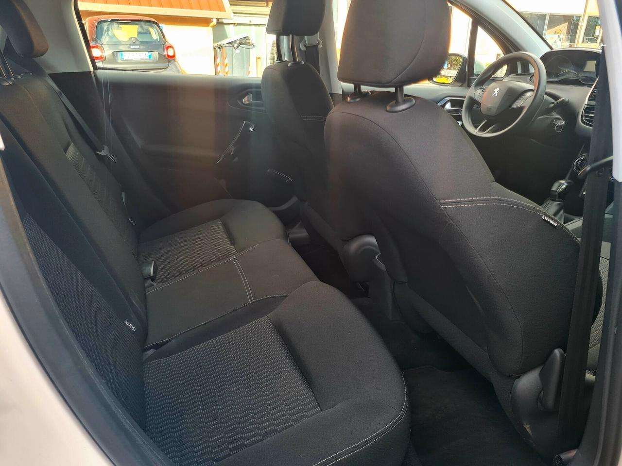 Peugeot 208 BlueHDi 100*UNIPRO*TAGLIANDI*NEOPATENTATI