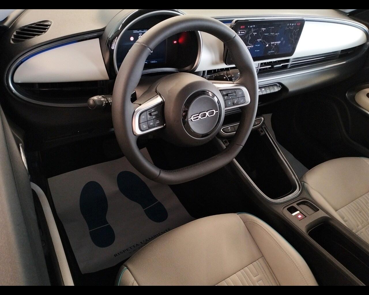 FIAT 600 (2023-->) 600 Hybrid 110 CV DCT MHEV L...