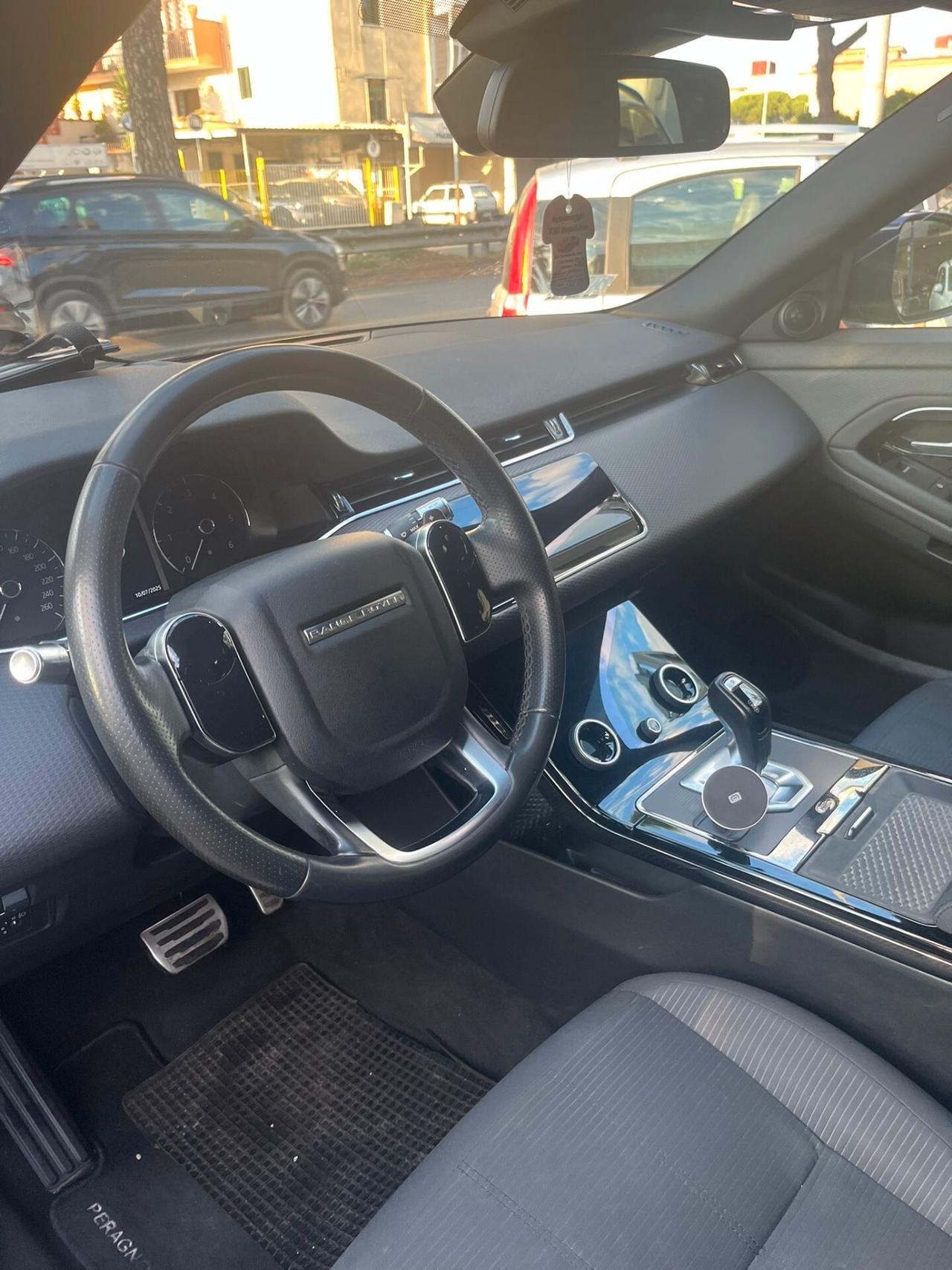 Land Rover Range Rover Evoque LAND ROVER EVOQUE R-DYNAMIC
